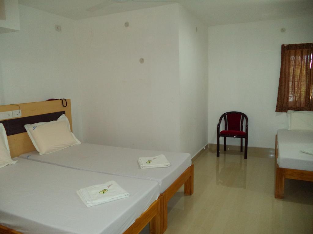 Samrat Guest House Kk Nagar Chennai Room photo